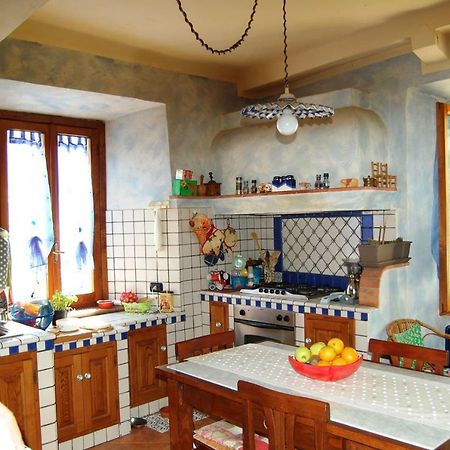 Casa Arcobaleno Lägenhet Bagni di Lucca Exteriör bild