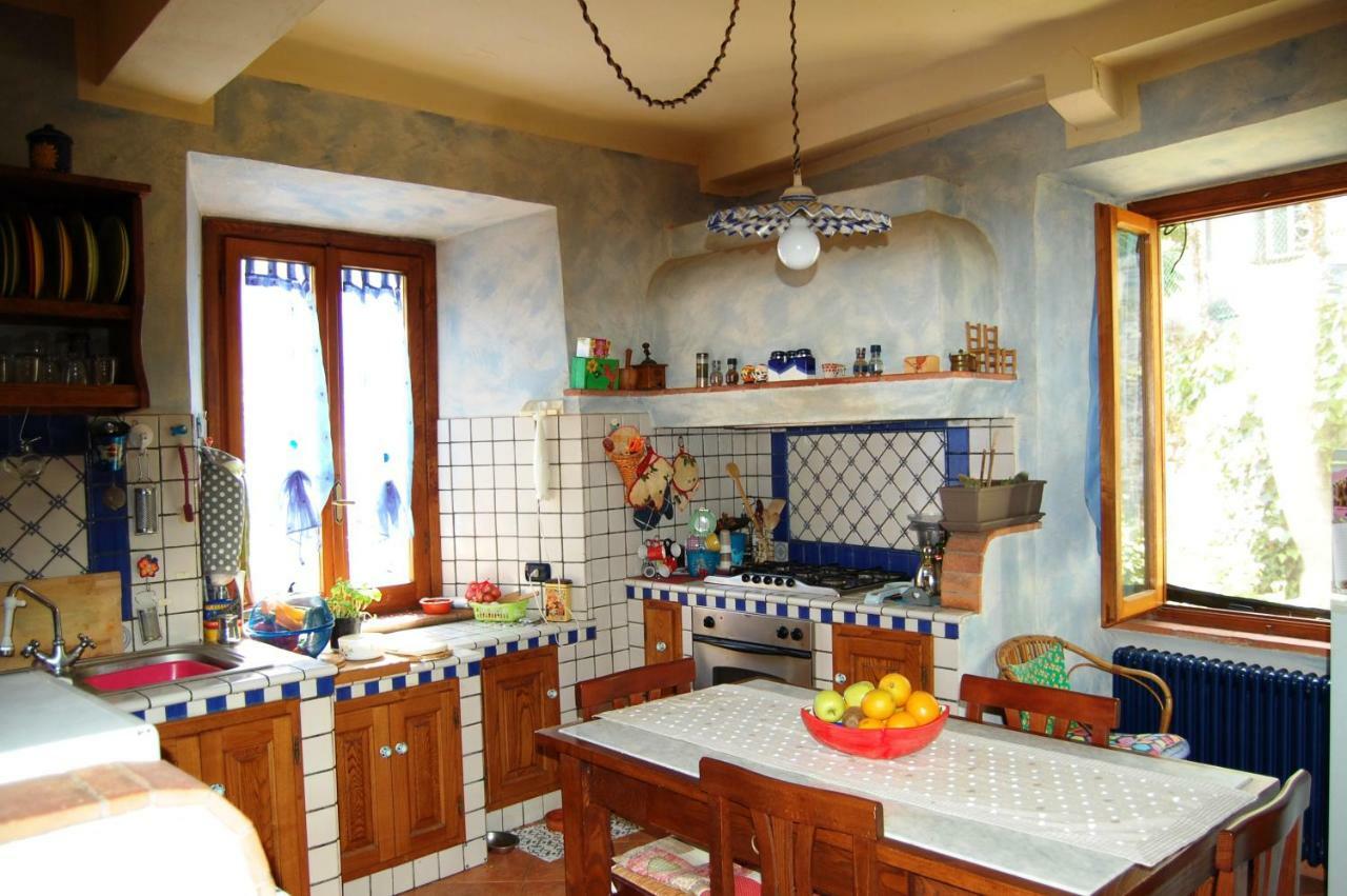 Casa Arcobaleno Lägenhet Bagni di Lucca Exteriör bild